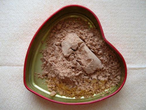 Как сделать пудру из остатков. Как из остатков компактной пудры сделать рассыпчатую пудру ультратонкого помола