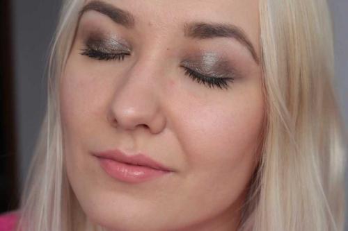 Тени мейбелин колор тату палитра. Новые оттенки кремовых теней Maybelline Color Tattoo 24HR