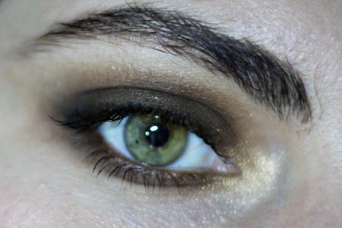 Макияж смоки в коричневых тонах. Классические смоки айс в коричневых тонах: пошаговый урок макияжа