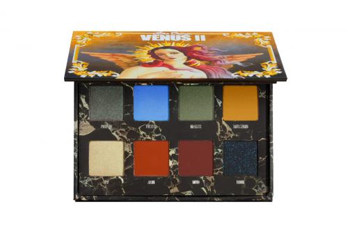 Яркая палетка. Яркие оттенки в макияже глаз – главный бьюти-тренд лета 2019. По этой причине редакция Beauty HUB собрала лучшие палитры ярких теней для век, о которых говорят все. Продолжайте читать независимо от вашего бюджета.