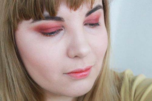 NYX Full Throttle Shadow Palette FTSP08 Color Riot