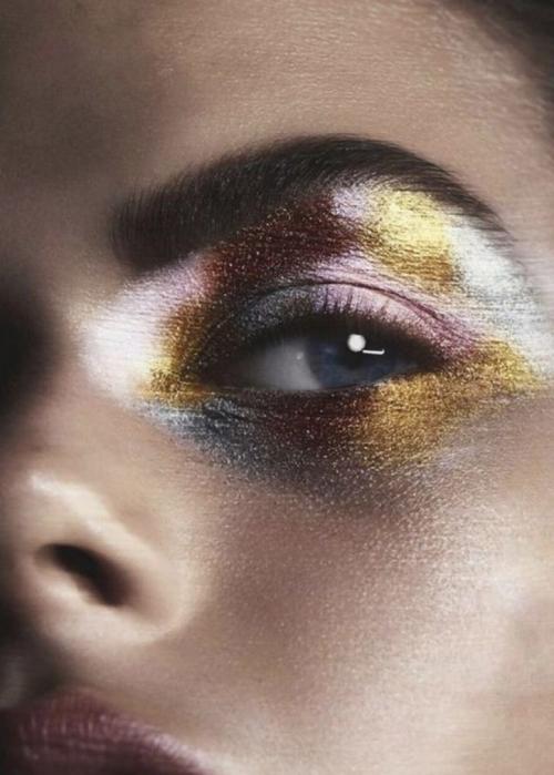 Блестящие крем тени для век. Как правильно наносить глиттер на веки