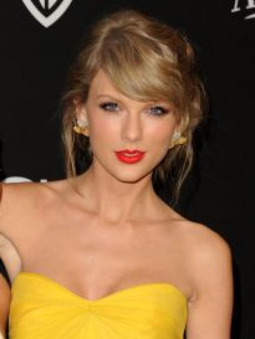 Не идет помада. Почему вам до сих пор «не идет» красная помада?