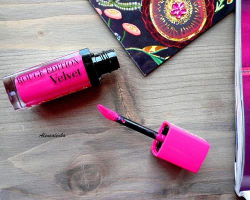Bourjois Rouge Edition Velve.  Bourjois Rouge Edition Velvet #06 Ping Pong \ Бархатный флюид для губ. Отзыв, свотчи