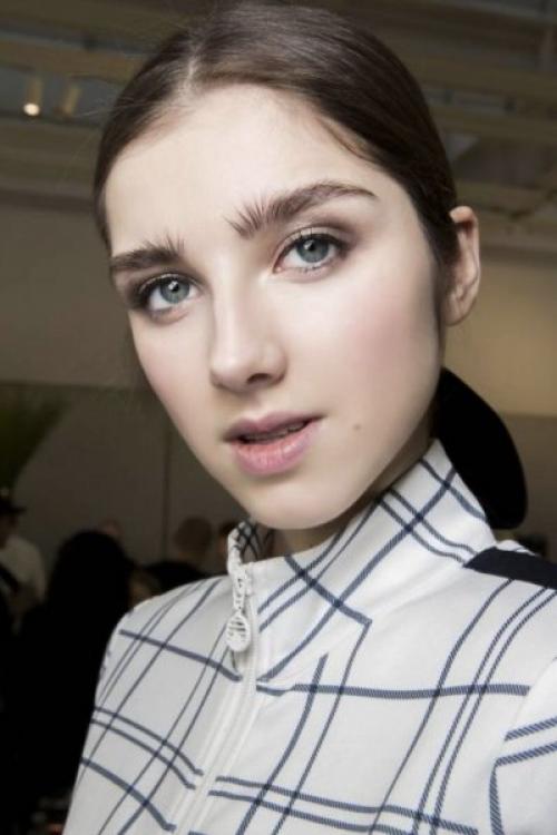 Карандаш для чувствительных глаз. Особенности выбора карандаша для глаз