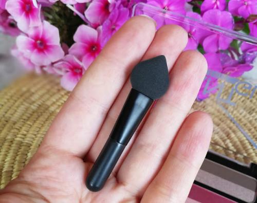 Палетка губных помад Catrice. Catrice Палетка теней Instant Glam Eyeshadow Palette,Губная помада Catrice Ultimate Lip Glow,Бальзам для губ с технологией оживления цвета Catrice Tinted Lip Glow Balm