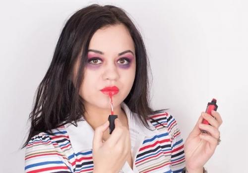 На Хэллоуин макияж Вампира. Макияж вампирши на Хэллоуин 09