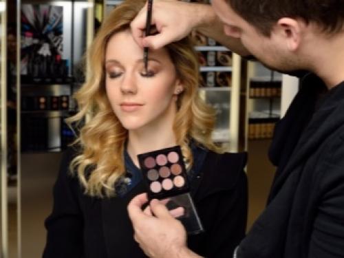 Тени нюдовые, что это. Как сделать красивый естественный макияж поэтапно 12 Тени нюдовые, что это. Как сделать красивый естественный макияж поэтапно 12