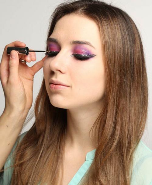 Гримм Ведьмы на Хэллоуин в домашних условиях. Красивый макияж ведьмы: как сделать в домашних условиях