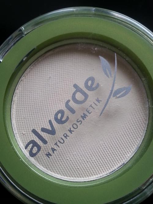 Пудра lavera. Lavera, Alverde: бронзирующая пудра в оттенке #1 Sunlight и тени-однушка в оттенке #20 Warm Vanilla