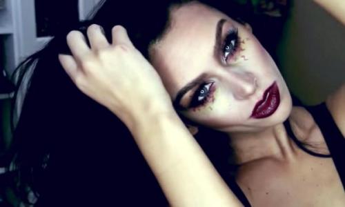 Грим на Хэллоуин вампирши. Пошаговая техника создания make-up вампирши на Хэллоуин 04 Грим на Хэллоуин вампирши. Пошаговая техника создания make-up вампирши на Хэллоуин 04