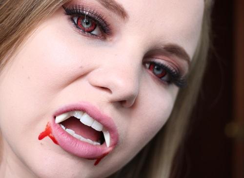 Макияж вампира для детей. Как сделать макияж «Вампир» на Хэллоуин для девушек своими руками – пошаговый мастер-класс с фото