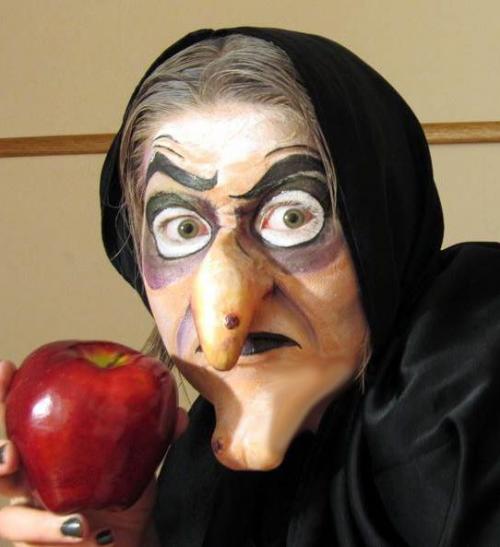 Макияж ведьмы в домашних условиях. Шаг 6 – Наконец, подберем аксессуары