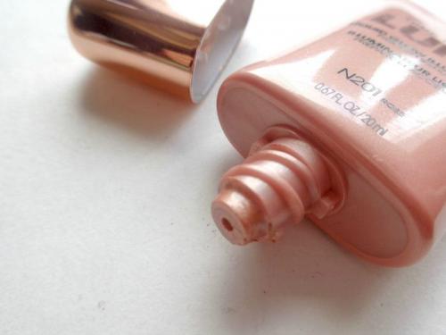 L oreal LUMI MAGIQUE Primer Pure Light. Основа под макияж L'OREAL LUMI MAGIQUE BASE CONCENTRE DE LUMIERE Pure Light Primer 14