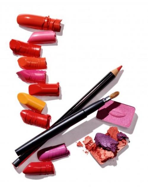 Макияж с металлической помадой. Можно ли использовать помаду вместо теней?