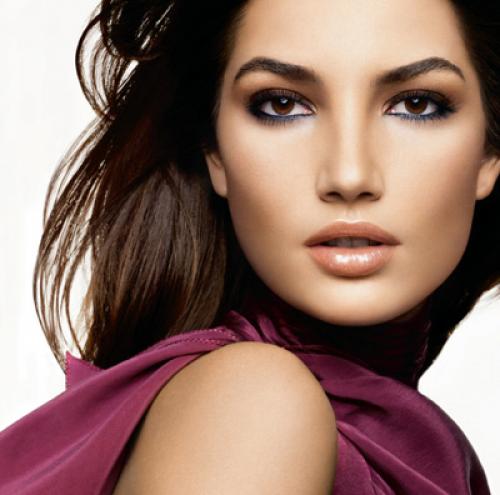 Макияж для круглого лица с карими глазами