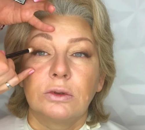 Возрастной макияж глаз с нависшим веком. Возрастной макияж для нависшего века