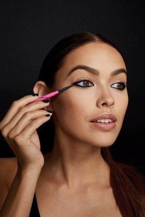 Стрелки на глазах зеленые. Зеленые глаза: фиолетовые стрелки 19 Стрелки на глазах зеленые. Зеленые глаза: фиолетовые стрелки 19