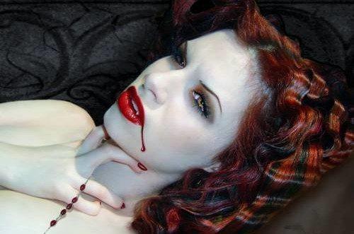 Как нарисовать на лице вампира на Хэллоуин. Пошаговая техника создания make-up вампирши на Хэллоуин 01 Как нарисовать на лице вампира на Хэллоуин. Пошаговая техника создания make-up вампирши на Хэллоуин 01