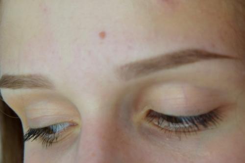 Тушь водостойкая мейбелин. СУПЕР-водостойкая тушь The Rocket volum express от Maybelline + совет, как смыть стойкий макияж