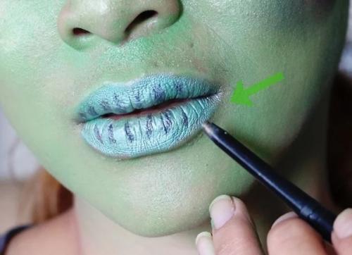 Макияж ведьмы на Хэллоуин своими руками. Ша.  Делаем эффектный макияж ведьмы 12 Макияж ведьмы на Хэллоуин своими руками. Ша.  Делаем эффектный макияж ведьмы 12
