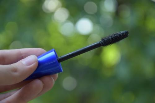 Тушь водостойкая мейбелин. СУПЕР-водостойкая тушь The Rocket volum express от Maybelline + совет, как смыть стойкий макияж