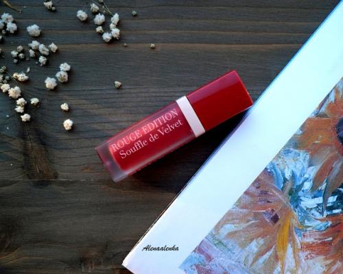 Bourjois жидкая помада для губ Rouge Edition Velvet. Bourjois Rouge Edition Souffle de Velvet #08 Carameli Melo. Reviews \ Бархатный флюид для губ. Отзыв, свотчи