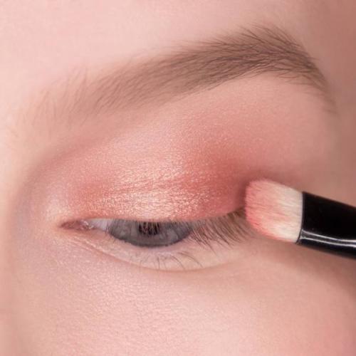 Вечерний макияж для голубых глаз. Макияж для голубых глаз в бронзовых тонах