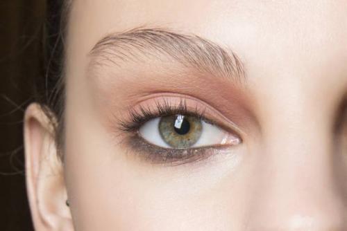 Матовые тени. Как правильно пользоваться матовыми тенями?