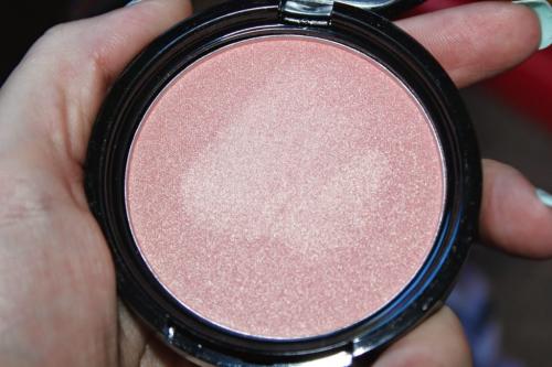 Хайлайтер, какой лучше для жирной кожи. Хайлайтер для жирной кожи: какой выбрать