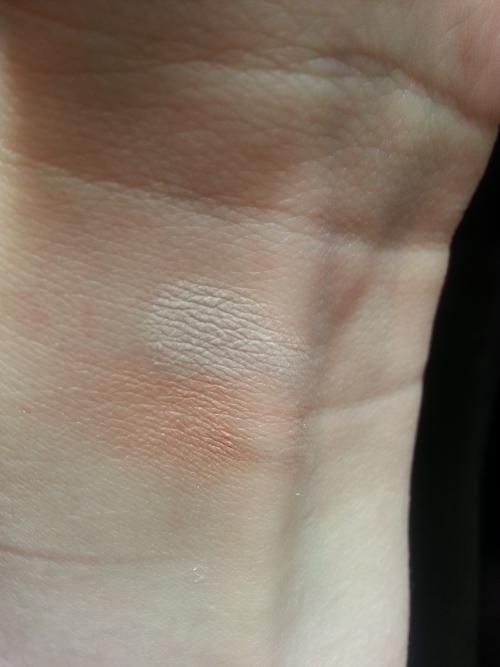 Пудра lavera. Lavera, Alverde: бронзирующая пудра в оттенке #1 Sunlight и тени-однушка в оттенке #20 Warm Vanilla