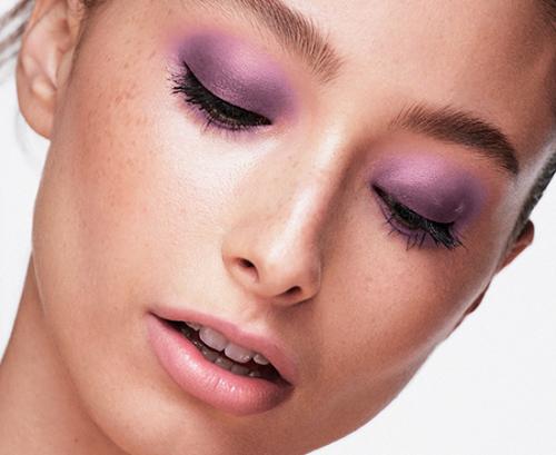 Тени для век бордовые. Бордовые тени для глаз – тренд сезона 07