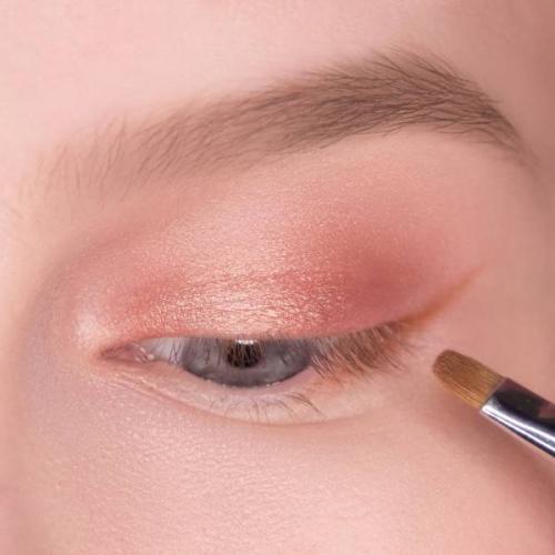 Вечерний макияж для голубых глаз. Макияж для голубых глаз в бронзовых тонах