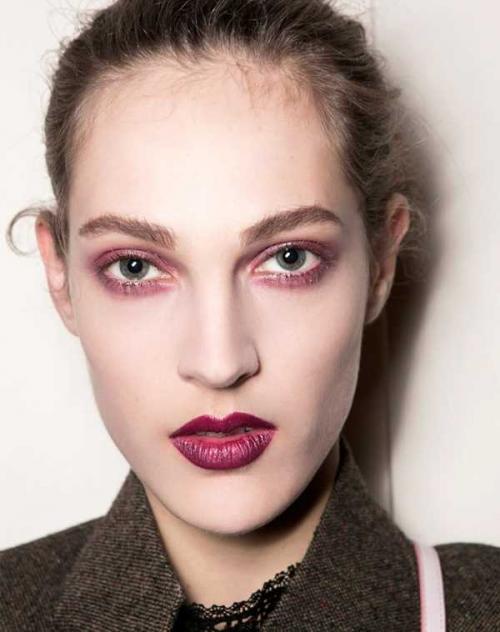 Тени для век бордовые. Бордовые тени для глаз – тренд сезона 06