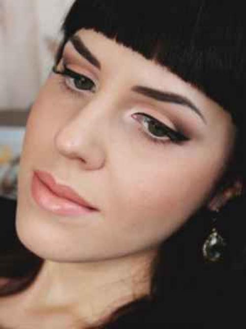 Золотой макияж для серых глаз. Как сделать макияж для серо-зеленых глаз 11