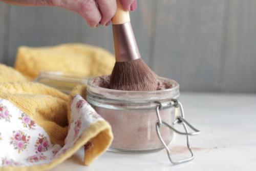 Пудра из пшеничной муки. Пудра ручной работы: как сделать натуральное средство