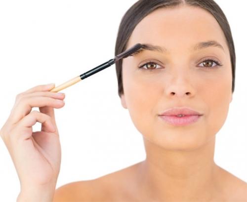 Самый стойкий карандаш для бровей. Списки лучших 17