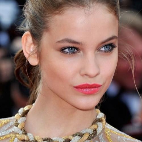 Красивый вечерний макияж пошагово. Каким должен быть красивый вечерний макияж: особенности и пошаговые советы 04 Красивый вечерний макияж пошагово. Каким должен быть красивый вечерний макияж: особенности и пошаговые советы 04