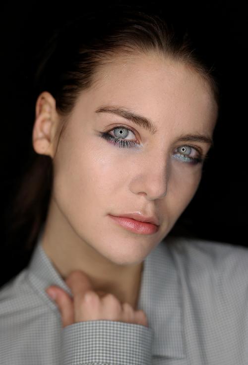 Коричневые стрелки на глазах. Зеленые глаза: фиолетовые стрелки 27 Коричневые стрелки на глазах. Зеленые глаза: фиолетовые стрелки 27