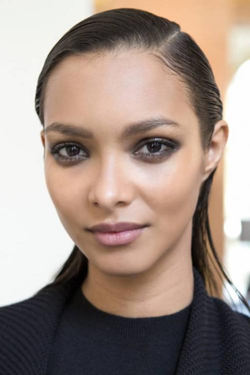 Макияж для круглого лица до и после. Макияж для круглого лица: особенности