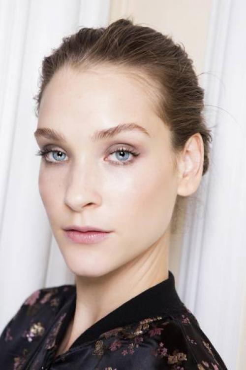 Макияж для светлой кожи и голубых глаз. Макияж для светлой кожи: главные бьюти-советы