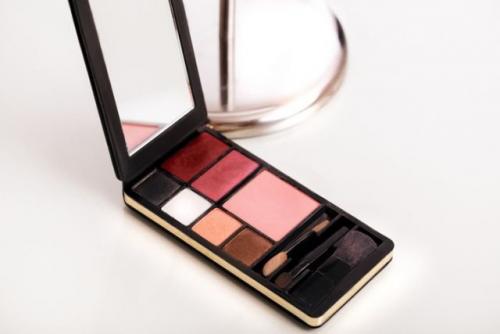 Матовые тени. Как правильно пользоваться матовыми тенями?