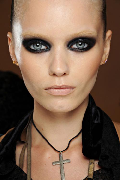Коричневые смоки айс крыгина. Smoky eyes