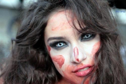 Зомби макияж на Хэллоуин. Макияж зомби на Хэллоуин, осваиваем zombie makeup