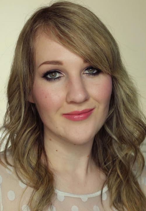 Kiss and Blush ys.  Yves Saint Laurent Babydoll Kiss  Blush #3 Rose Libre Swatches  Review