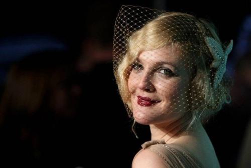 Макияж и прическа в стиле чикаго. Вариации и пошаговые схемы создания укладки своими руками