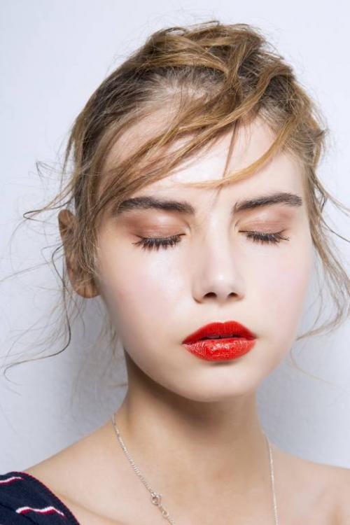 Макияж для круглого лица: особенности