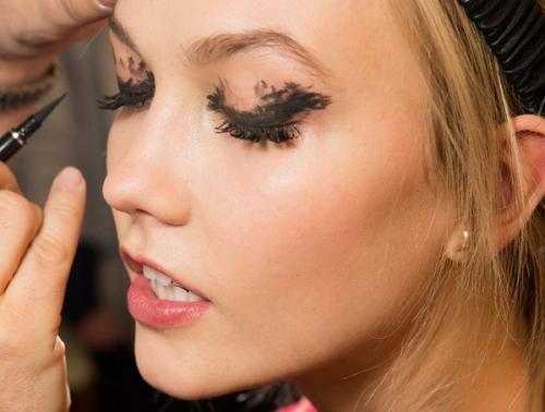 Самая лучшая тушь для коротких прямых ресниц. Как выбрать идеальную тушь