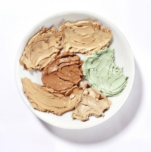 Консилер сиреневый для чего. Цветные консилеры: что они скрывают?