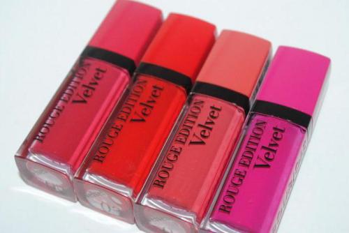 Помада матовая Буржуа палитра. Матовая помада Буржуа Вельвет (Bourjois Rouge Edition Velvet 10) 04